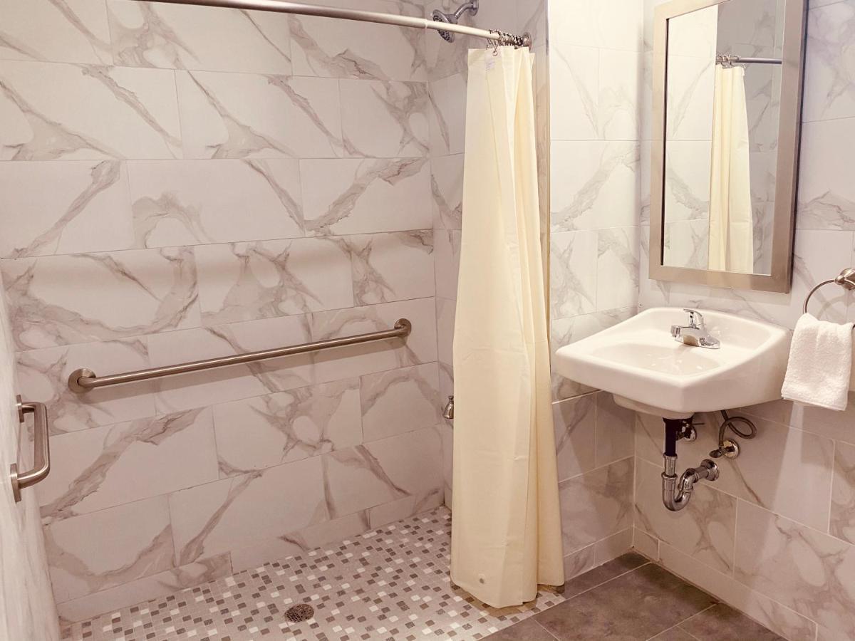 Surface Inn Brooklyn Нью-Йорк Экстерьер фото